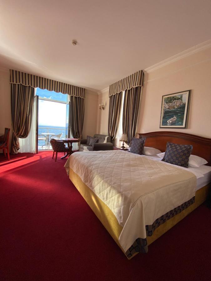 Hotel Savoy أوباتيا المظهر الخارجي الصورة