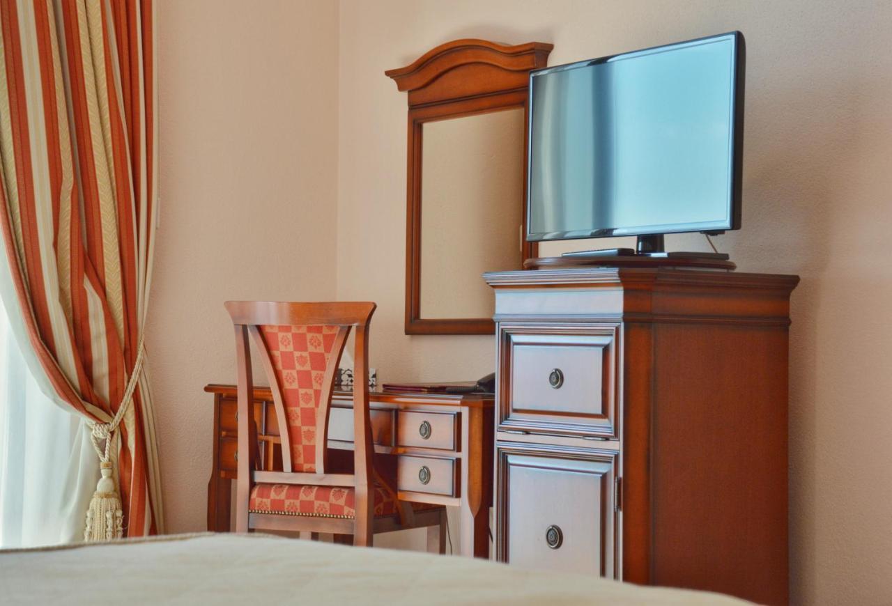 Hotel Savoy أوباتيا المظهر الخارجي الصورة