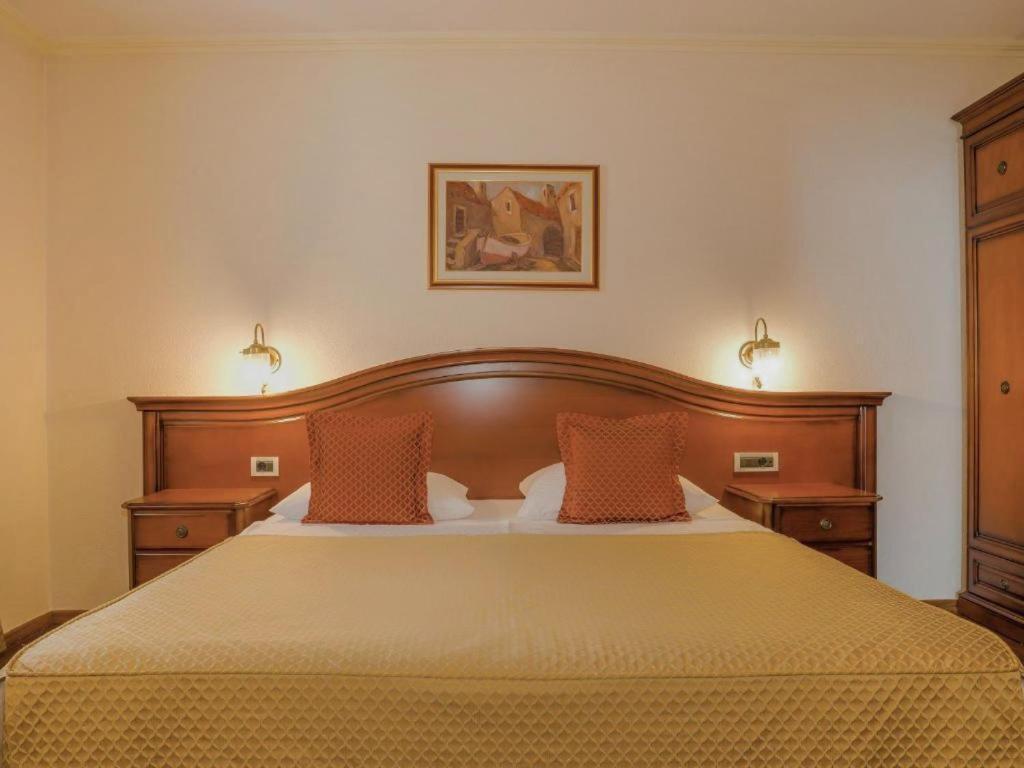 Hotel Savoy أوباتيا المظهر الخارجي الصورة